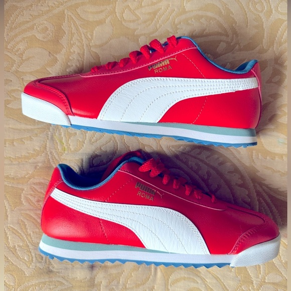 NWOT Puma Sneakers Orange/Red sz 6 kids - Picture 1 of 4